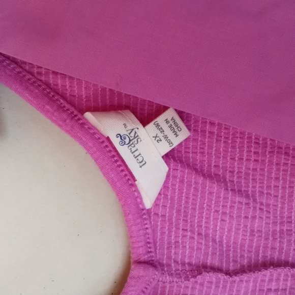 Women's blouse - Picture 3 of 4